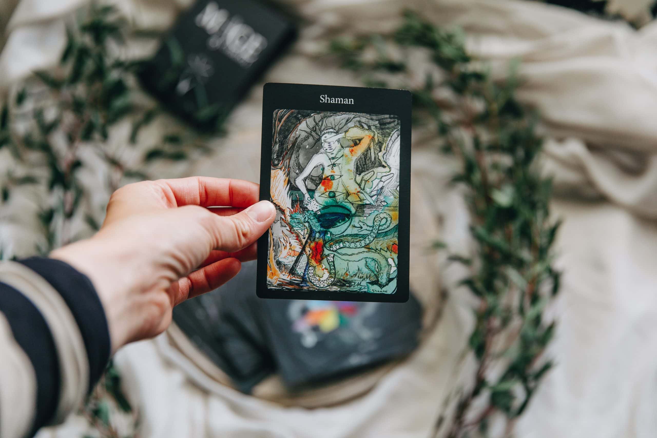 How to Choose a Tarot Card to Guide You Through the Day Girl and Her Moon